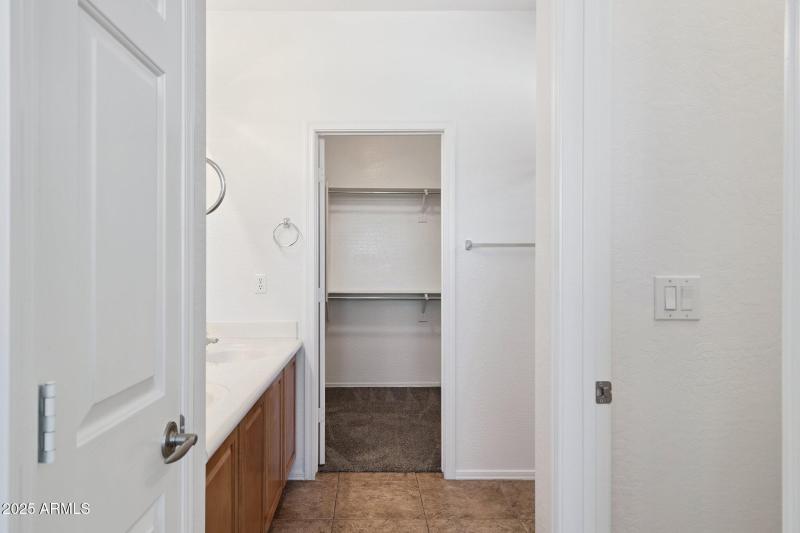 16-web-or-mls-43213-n-vista-hills-dr