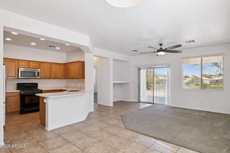 7-web-or-mls-43213-n-vista-hills-dr