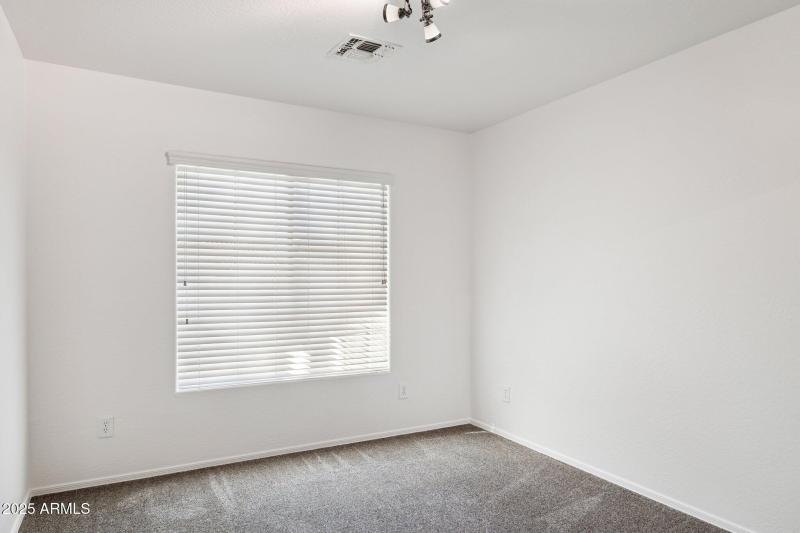 27-web-or-mls-43213-n-vista-hills-dr