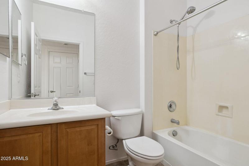 26-web-or-mls-43213-n-vista-hills-dr