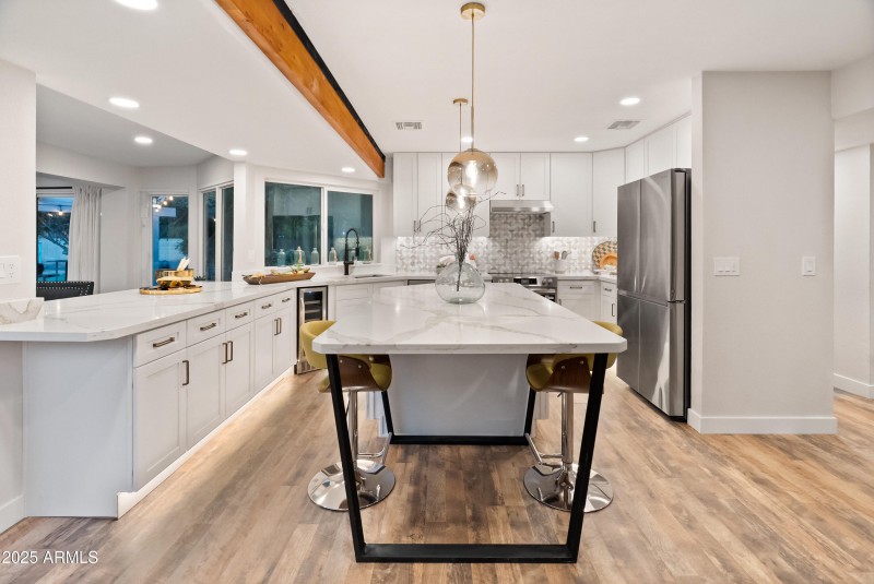 6504 W Corrine Dr (twilight)-31