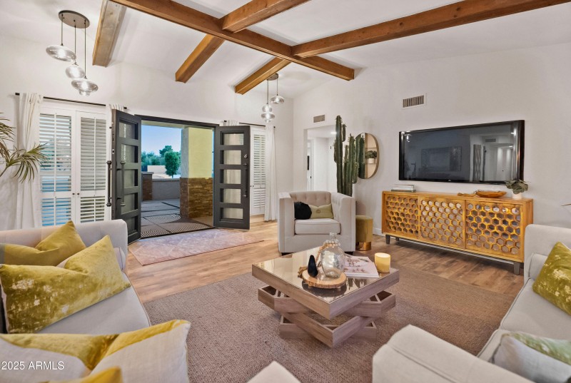 6504 W Corrine Dr (twilight)-34