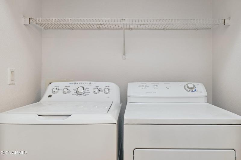 21-web-or-mls-7009-e-acoma-dr-1137