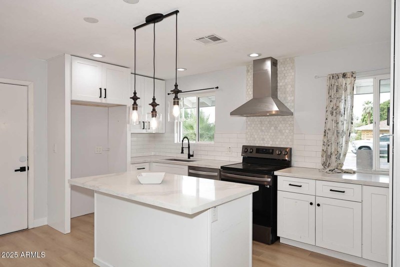 Kitchen-Island Bar