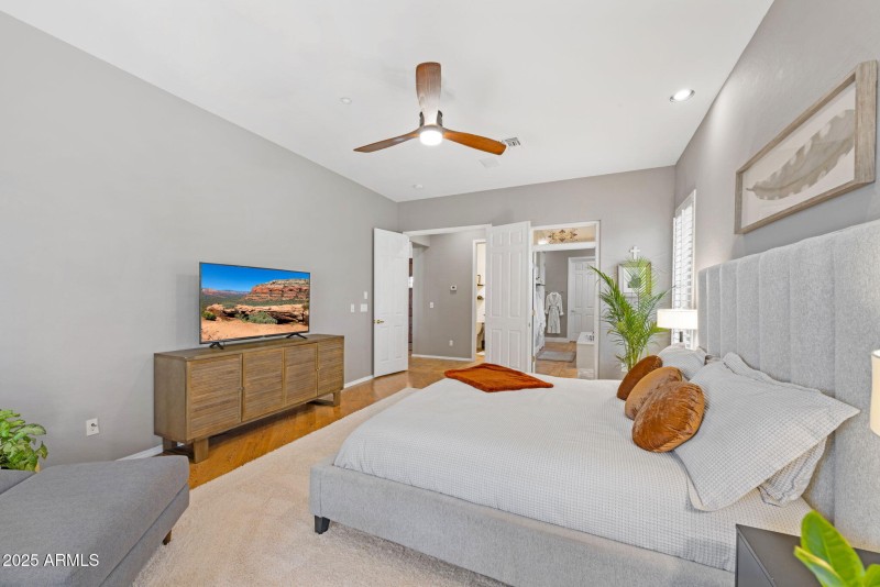 41646 N EMERALD LAKE DR