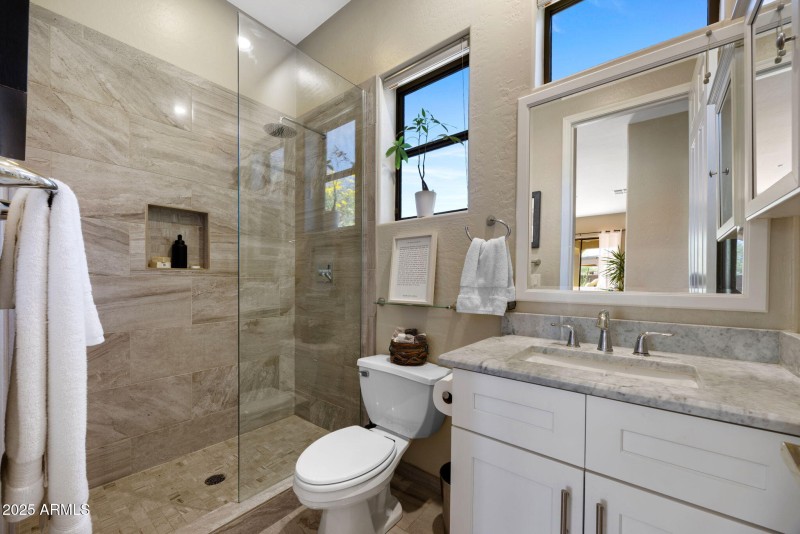 41646 N EMERALD LAKE DR