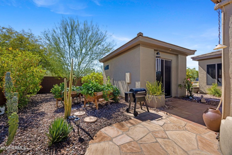 41646 N EMERALD LAKE DR