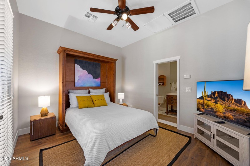 41646 N EMERALD LAKE DR