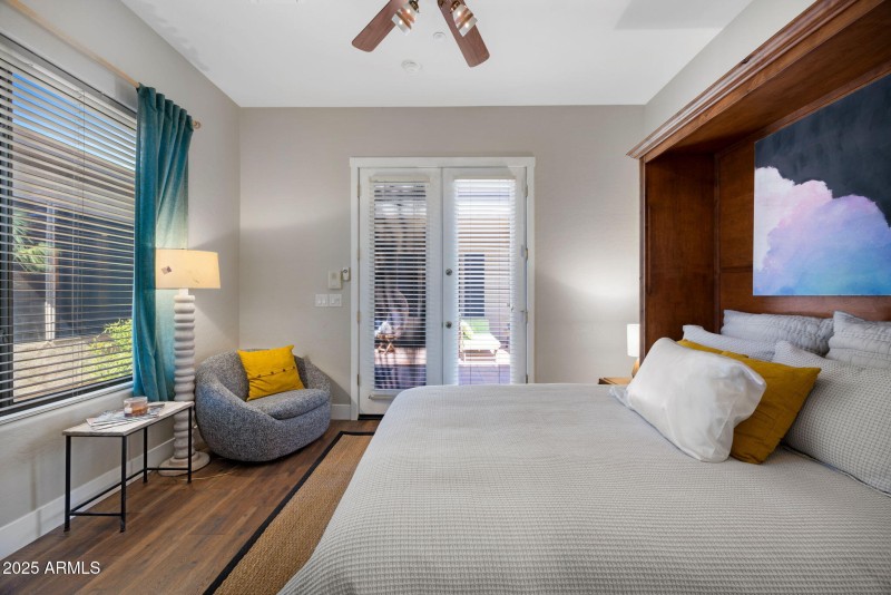 41646 N EMERALD LAKE DR