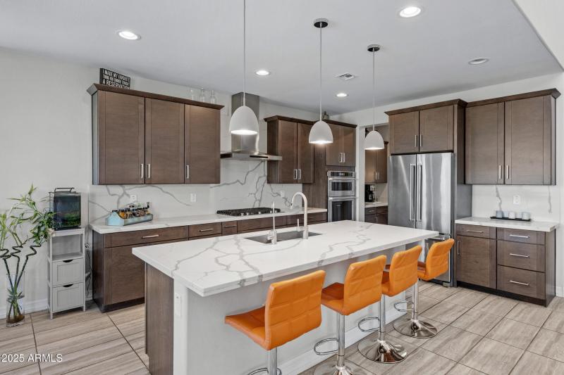 2423 N Beverly Pl-15