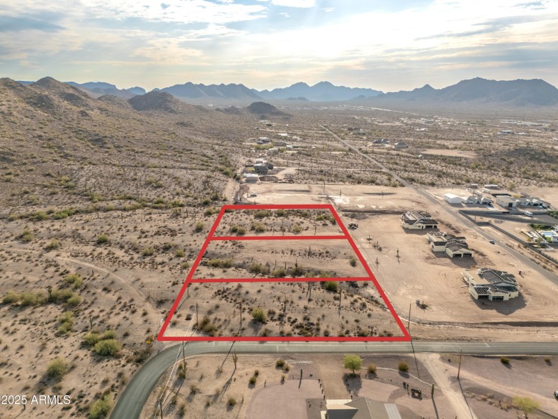 Daylight-Outlines_0006_4.5