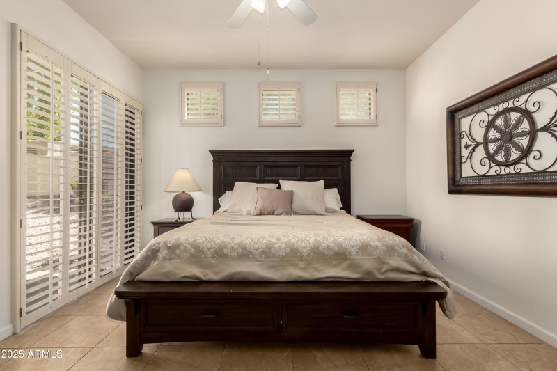 17 - Hayden 8270 #1030