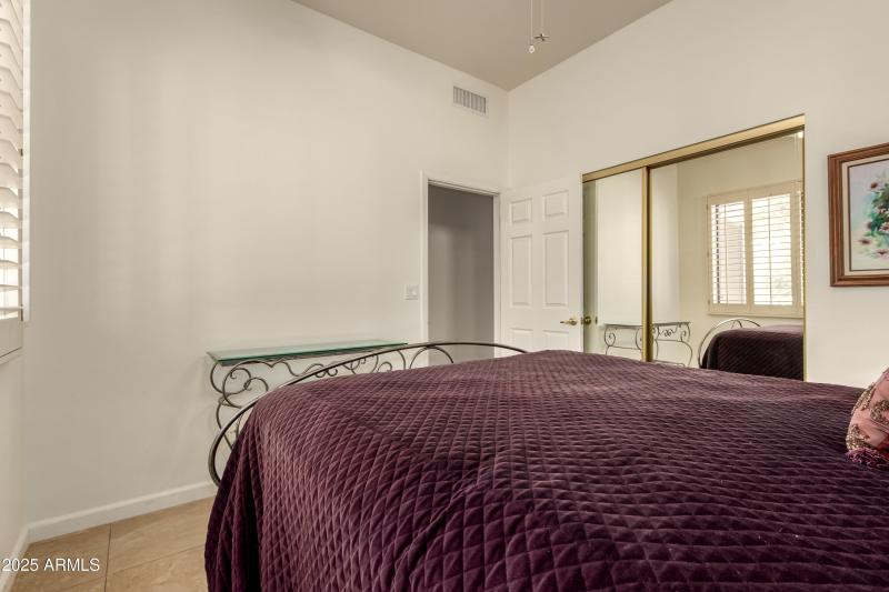 23 - Hayden 8270 #1030