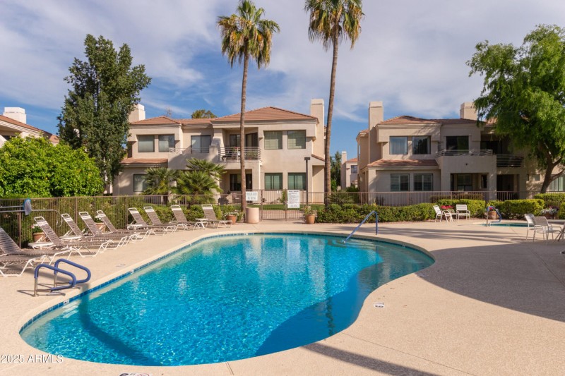 40 - Hayden 8270 #1030