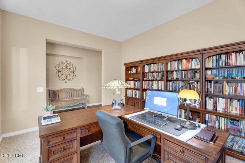 20-web-or-mls-1150 E Via Sicilia-30