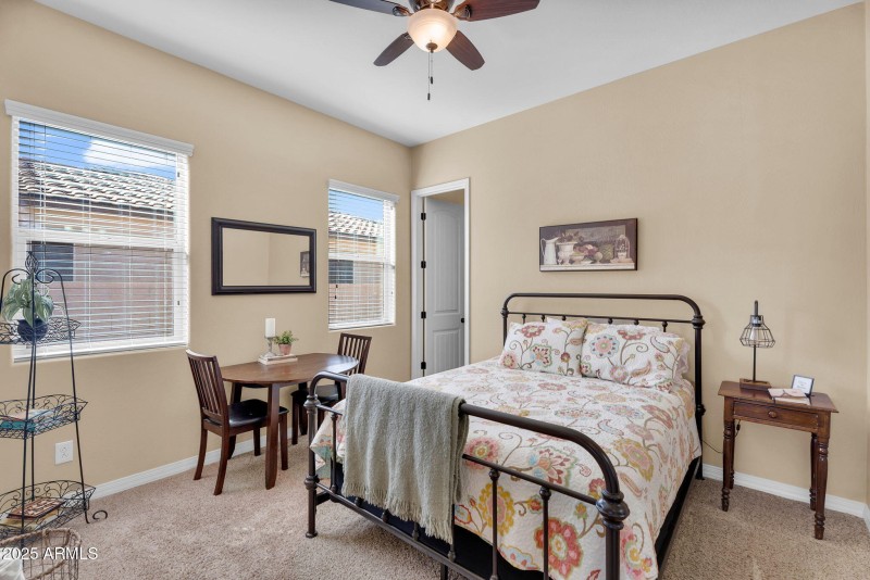 35-web-or-mls-1150 E Via Sicilia-35