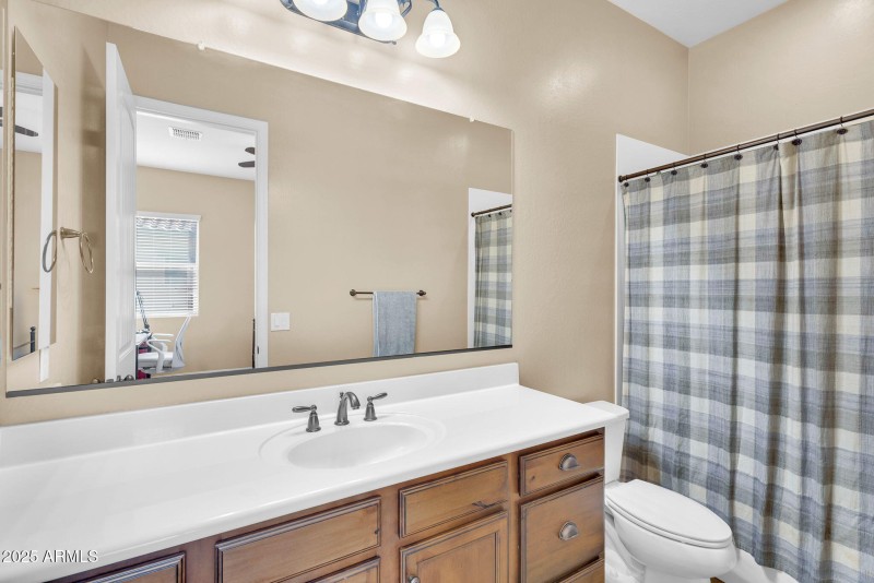 39-web-or-mls-1150 E Via Sicilia-34