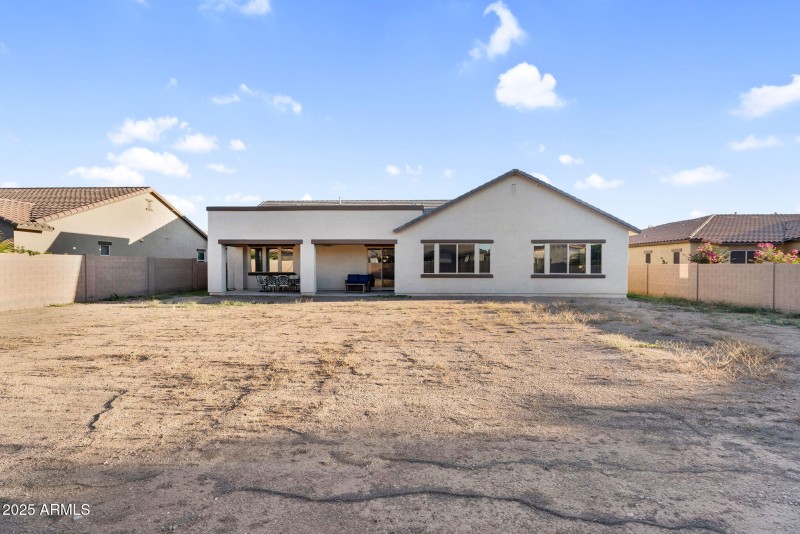 43-web-or-mls-1150 E Via Sicilia-47