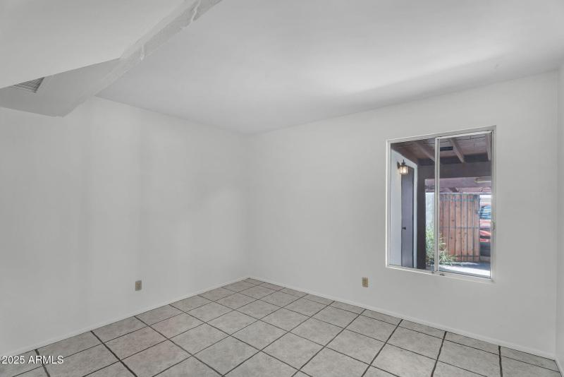 1138 E KALER DR, Phoenix