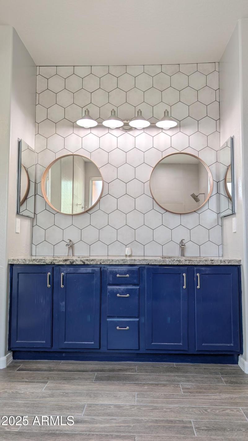 Main Bath Vanity
