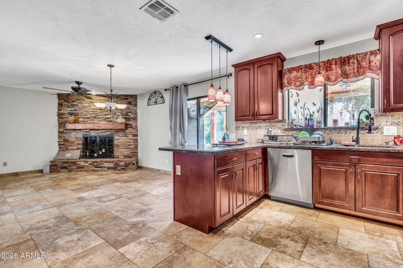 2117 W Tyson St, Chandler