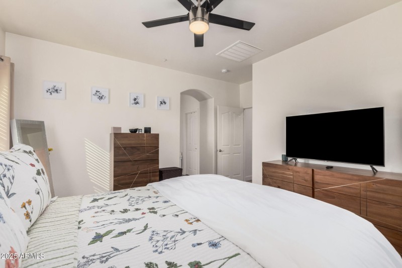 16 Mountain View