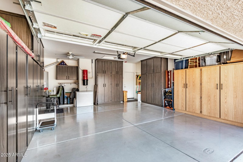 Garage 2