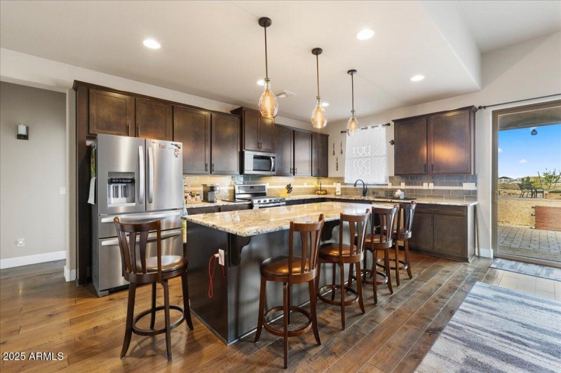 09-Kitchen
