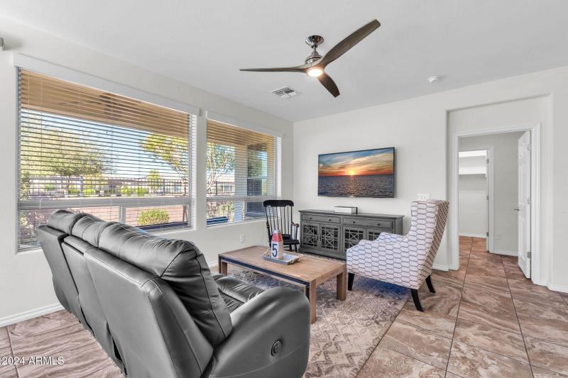 36106 N Desert Tea Dr-9