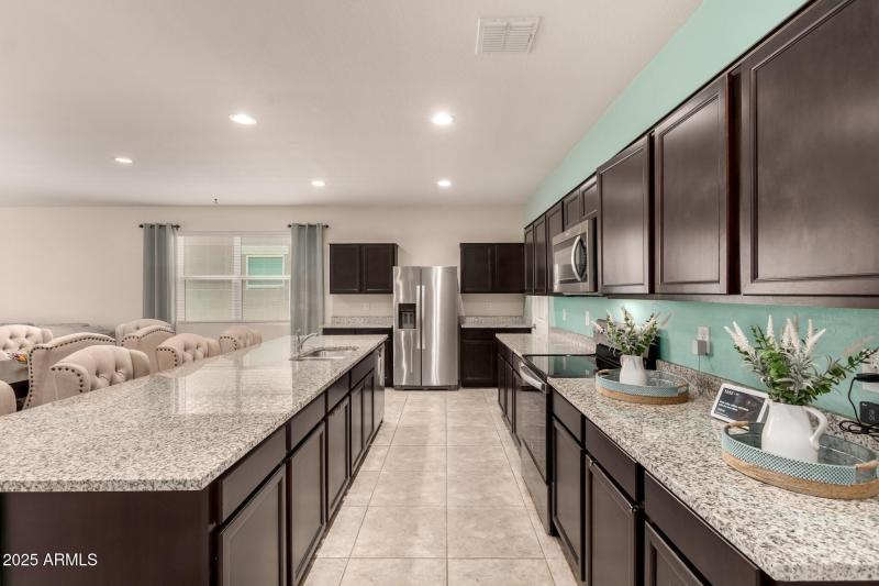 12 - Pampoloma 36371