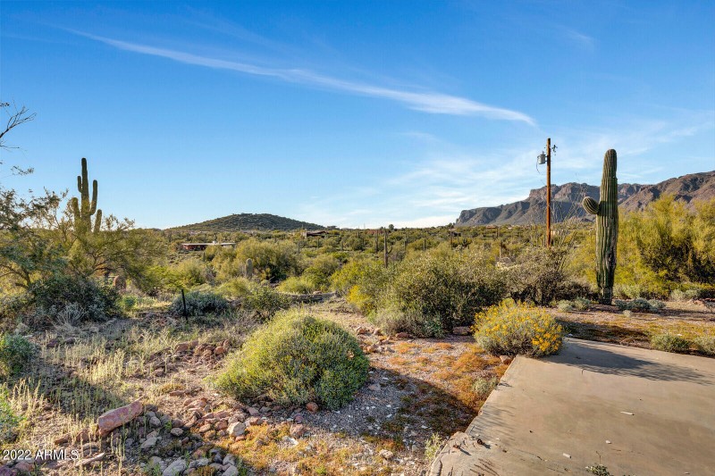 29_3750_South_Blackhawk_Road__029_mls