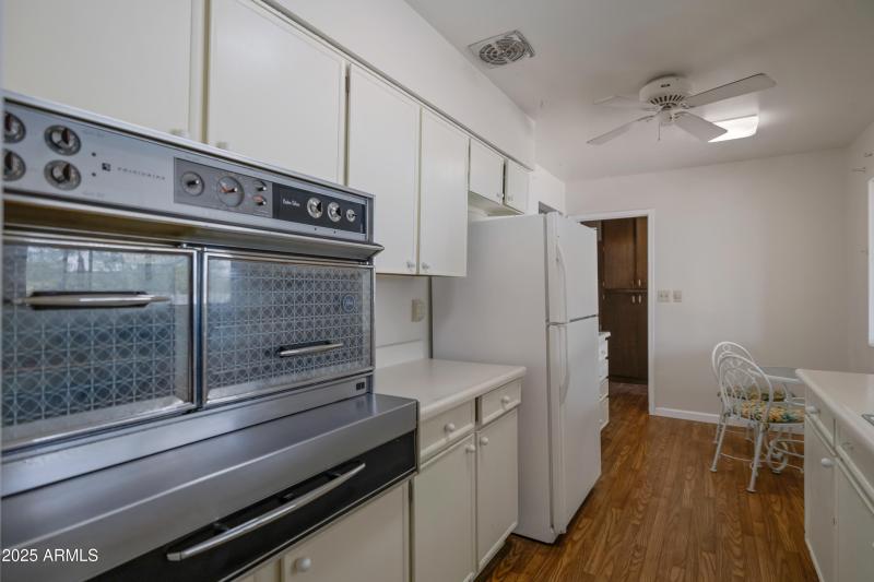 Mid-century Frigidaire double ovens.