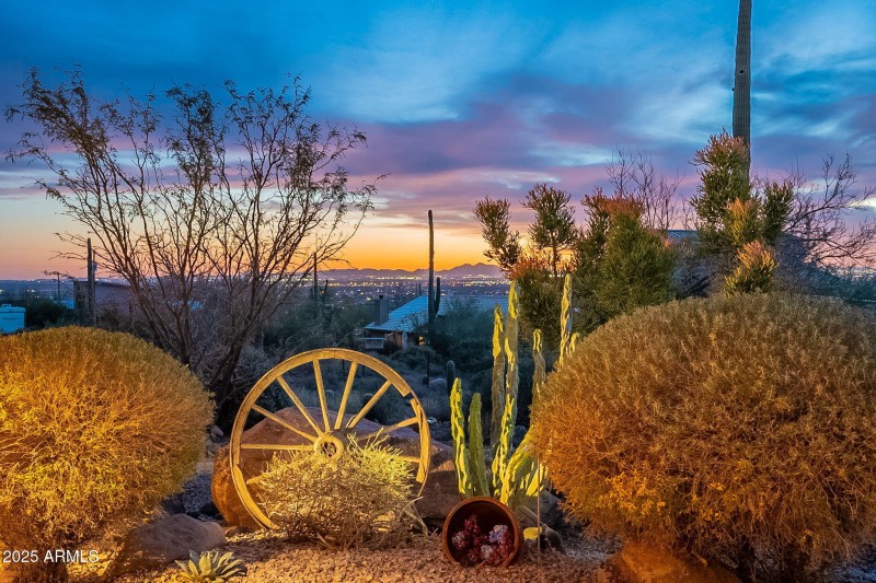 136-web-or-mls-Herrala-Twilight-40