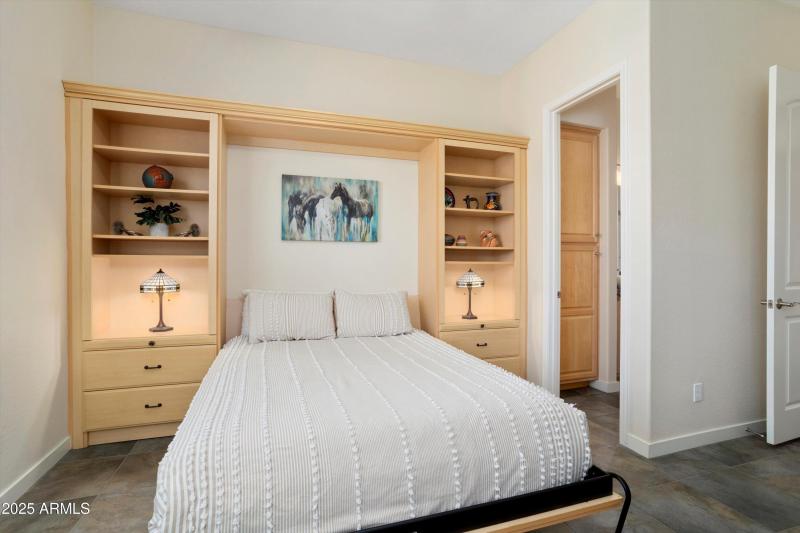 GUEST BEDROOM FEATURES MURPHY BED