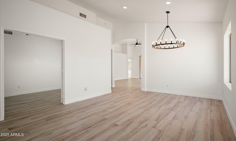 Dining Room / Bonus Room