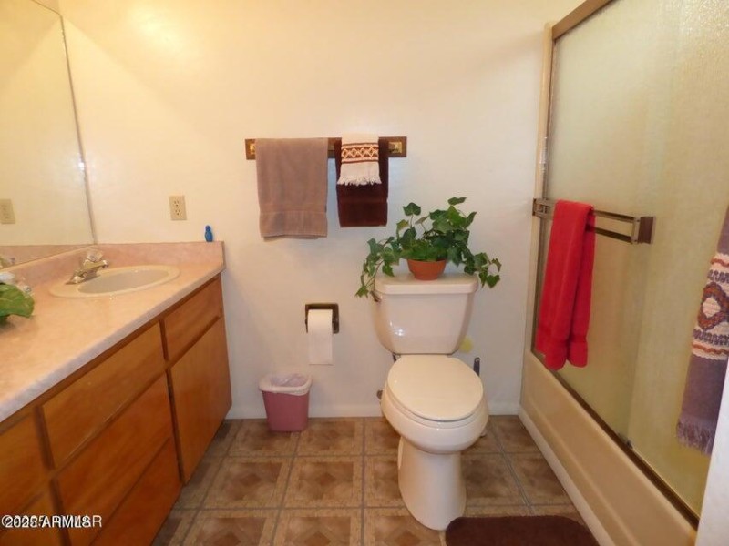 20250909062356923592000000-o