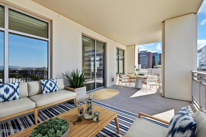 2211 E Camelback Rd - 339