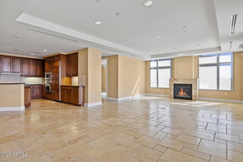 2211 E Camelback Rd - 209