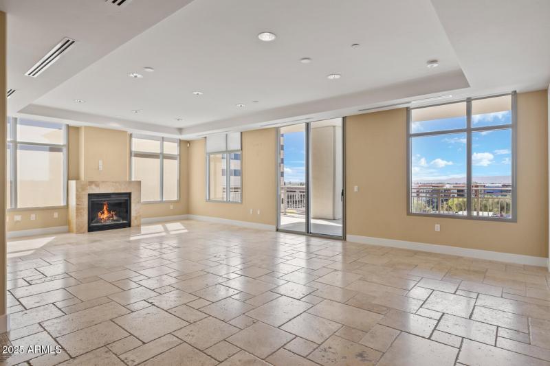 2211 E Camelback Rd - 204