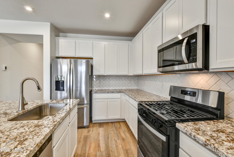 10-Kitchen