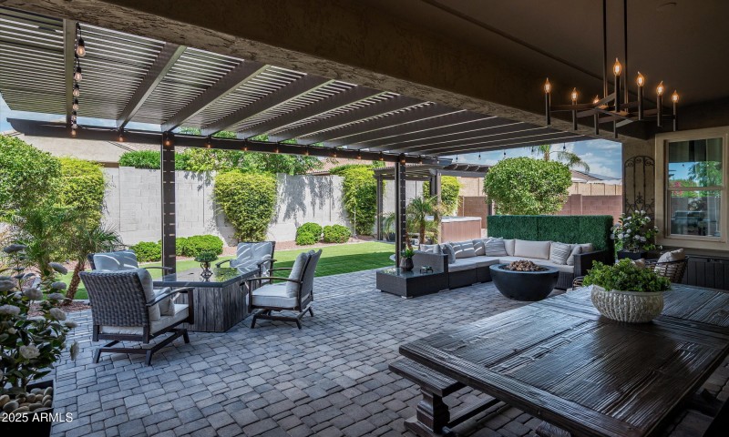 Entertainer's Backyard