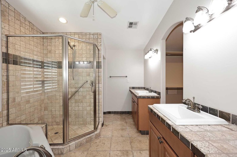 Primary Wing-Primary Bath