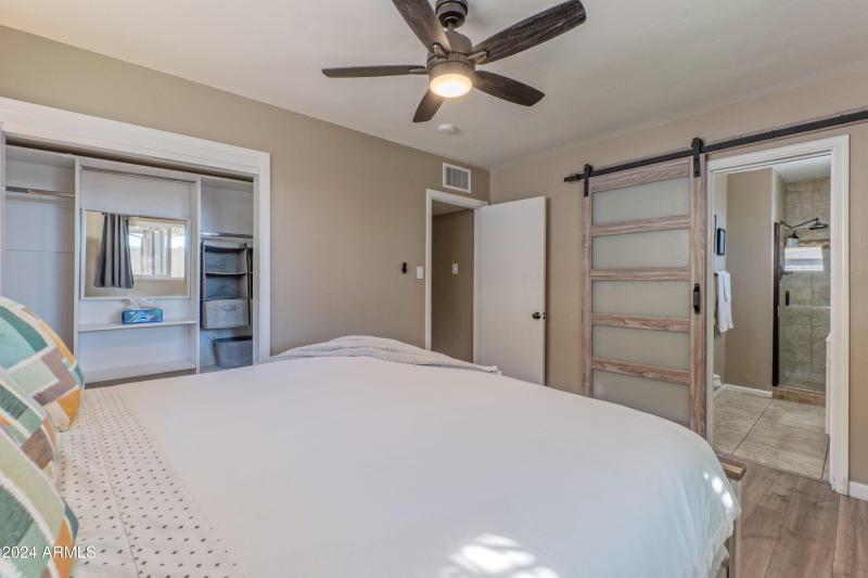 1749 East Medlock Drive-print-017-041-ma