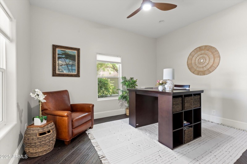 Bedroom 2/Office