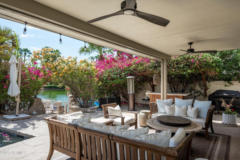Lovely outdoor area