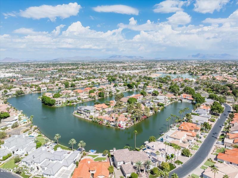 Val Vista Lakes