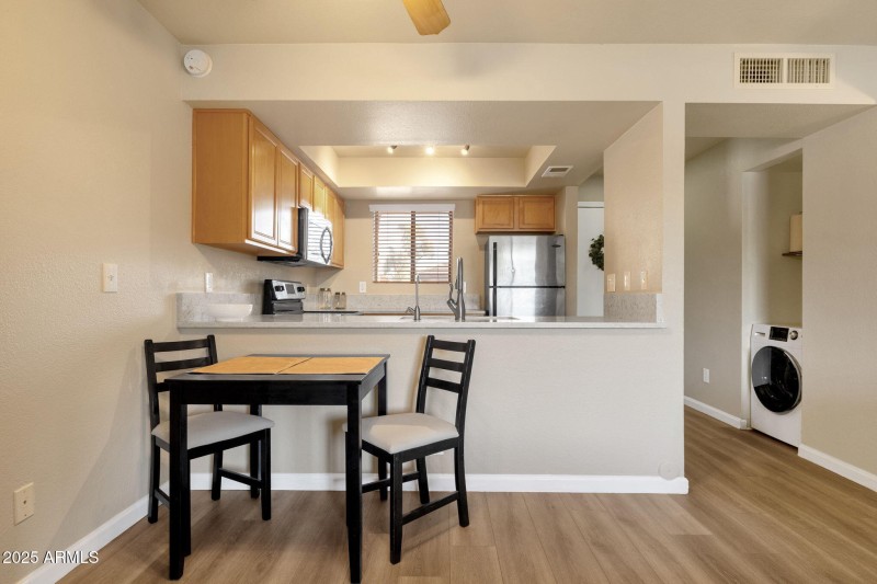 dining area and or breakfast bar