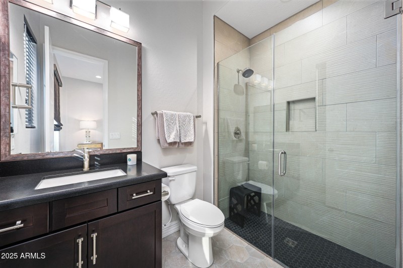 Guest Bath 1