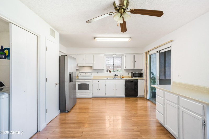 Open Kitchen