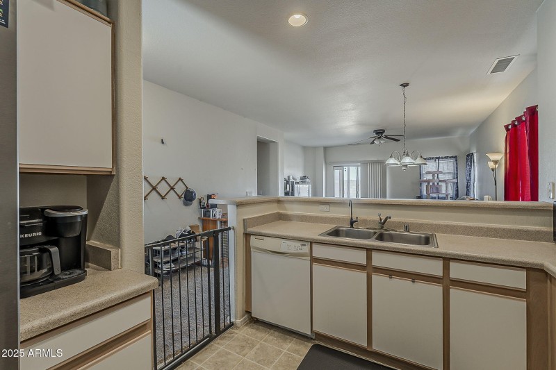 19-web-or-mls-6th Ave-19